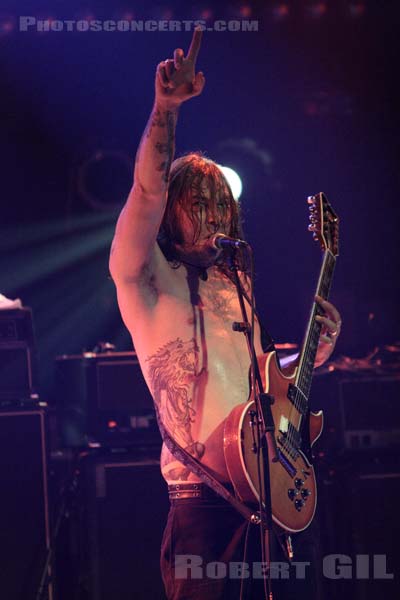 HIGH ON FIRE - 2007-12-05 - PARIS - La Locomotive - 